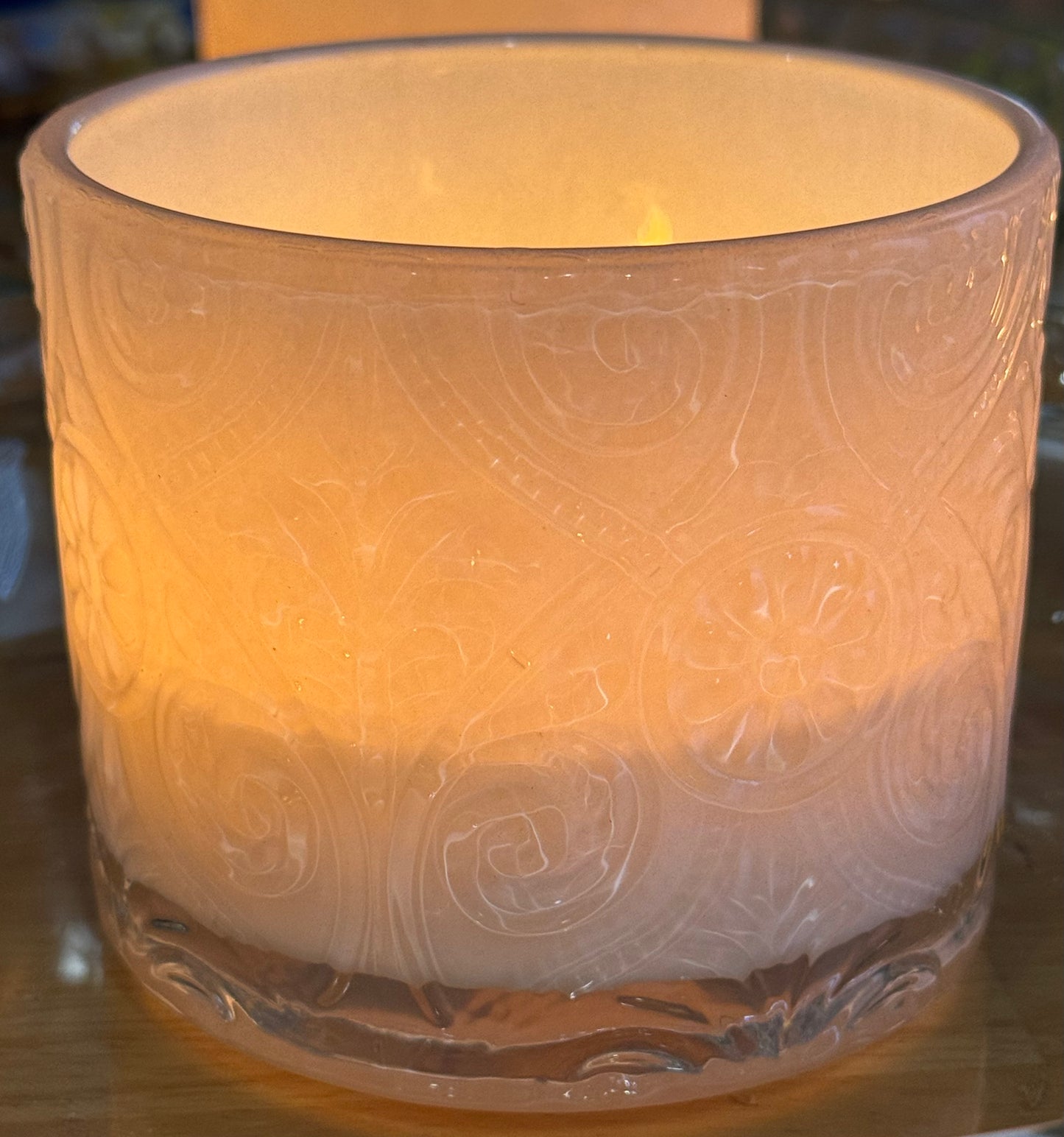 Two wick soy wax scented candle