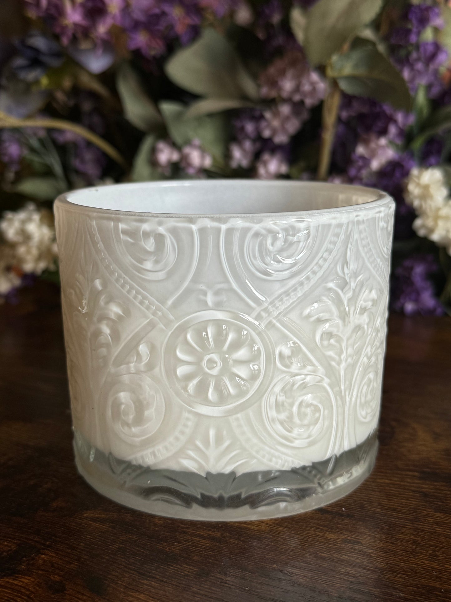 Two wick soy wax scented candle