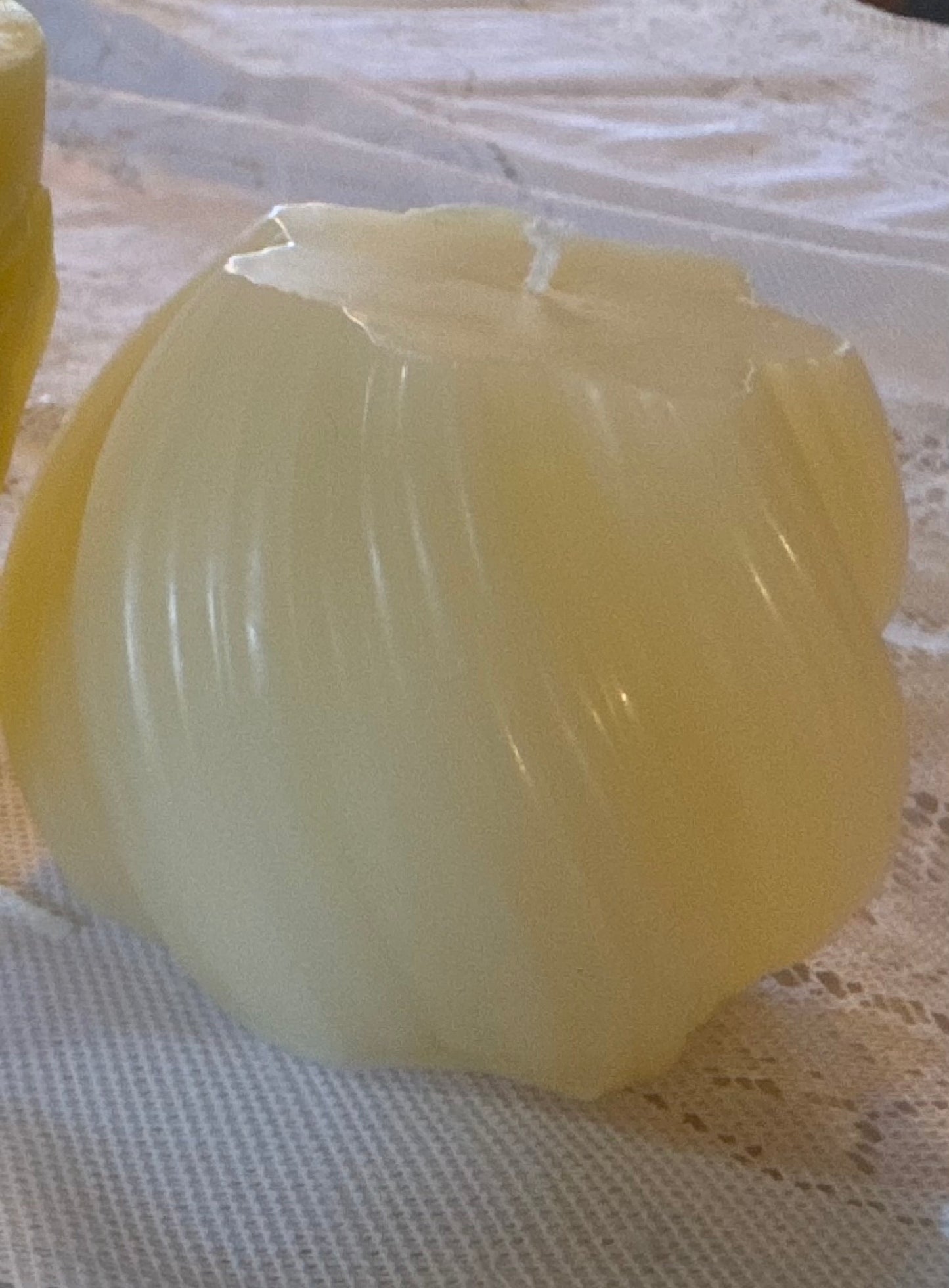 Geometric twist beeswax candle