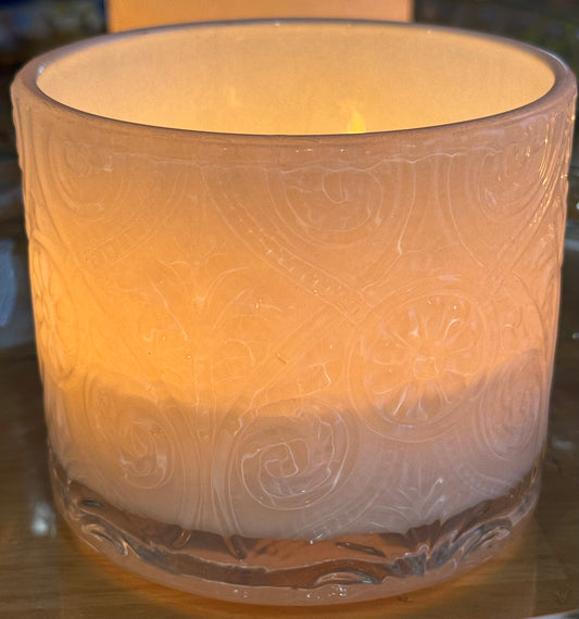 Two wick soy wax scented candle